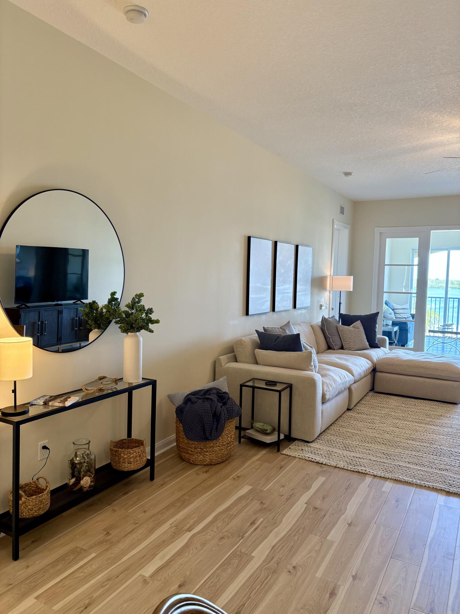 38 Harbour Isle Drive East, Unit PH01 Fort Pierce, FL 34949 - Photo 14 of 30 a living room with furniture