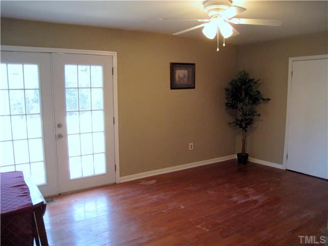 2722 Beck Road Durham, NC 27704 - Photo 8 of 18 Gallery Image 8