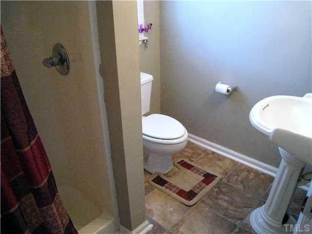 2722 Beck Road Durham, NC 27704 - Photo 10 of 18 Gallery Image 10