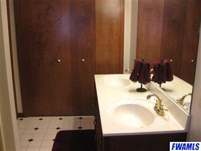 2124 South Hadley Road Fort Wayne, IN 46804 - Photo 12 of 17 Gallery Image 12