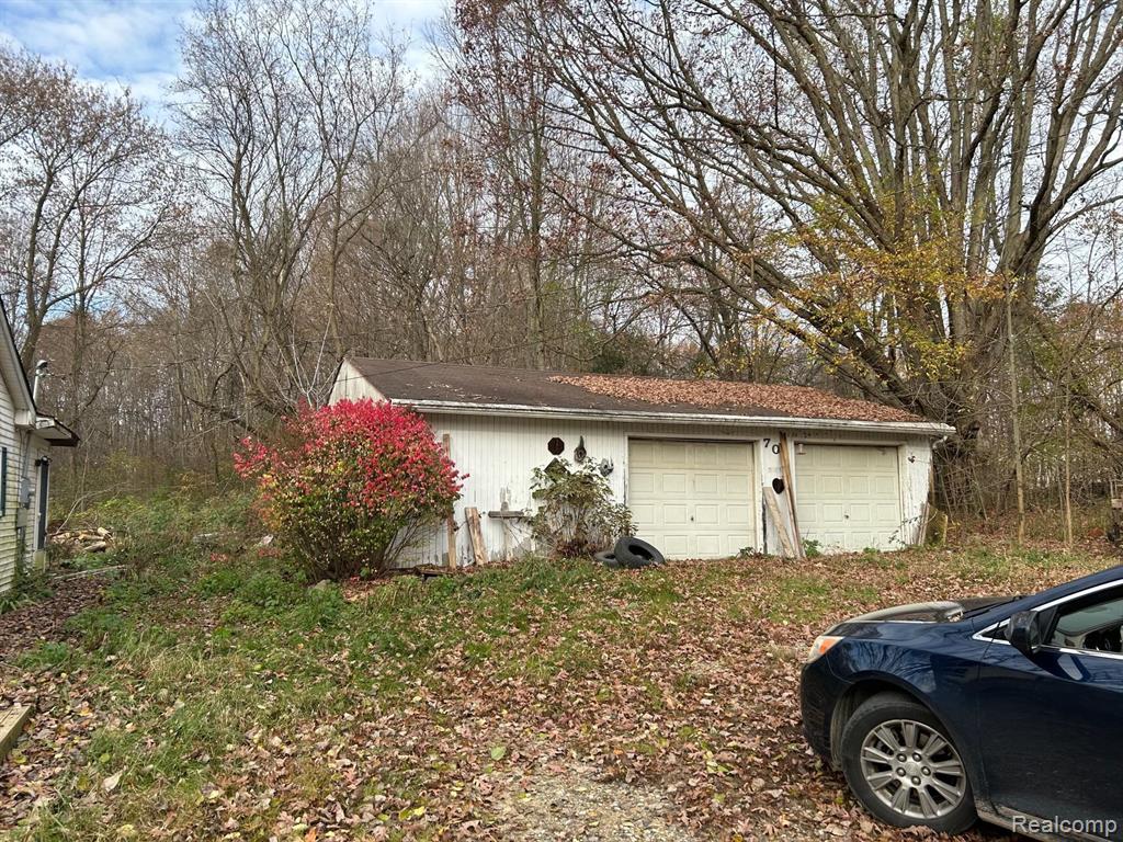 703 North Wilder Road Lapeer, MI 48446 - Photo 2 of 10