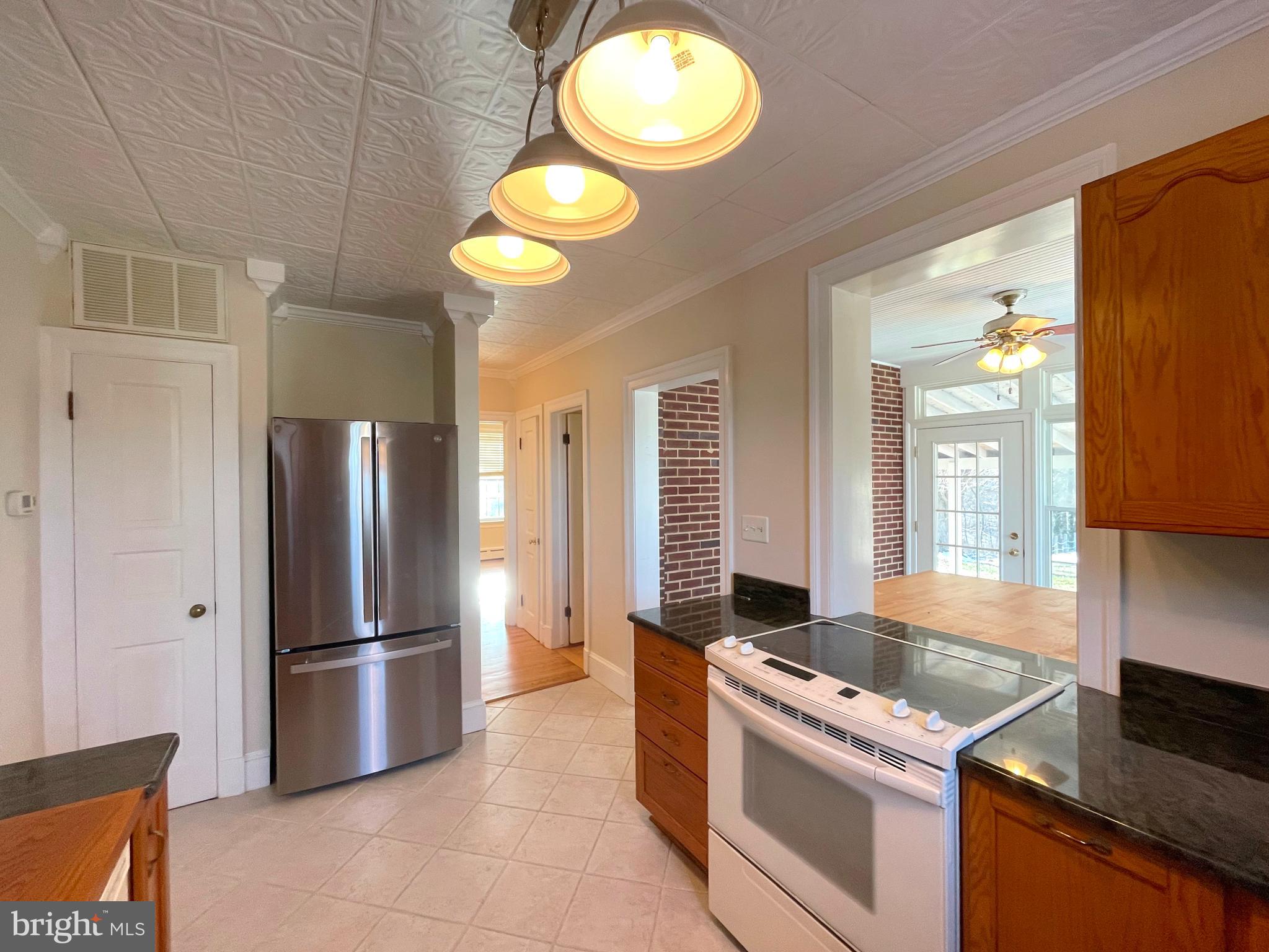 4085 Hallowing Point Road Prince Frederick, MD 20678 - Photo 11 of 41 Kitchen
