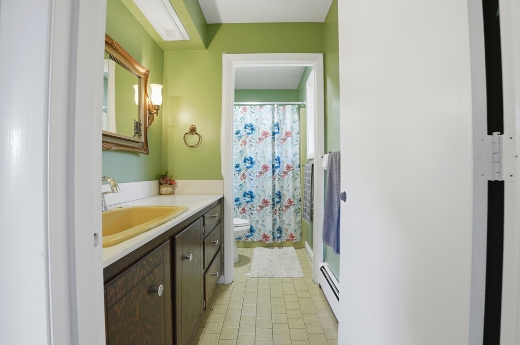 612 Drift Road Westport, MA 02790 - Photo 12 of 26