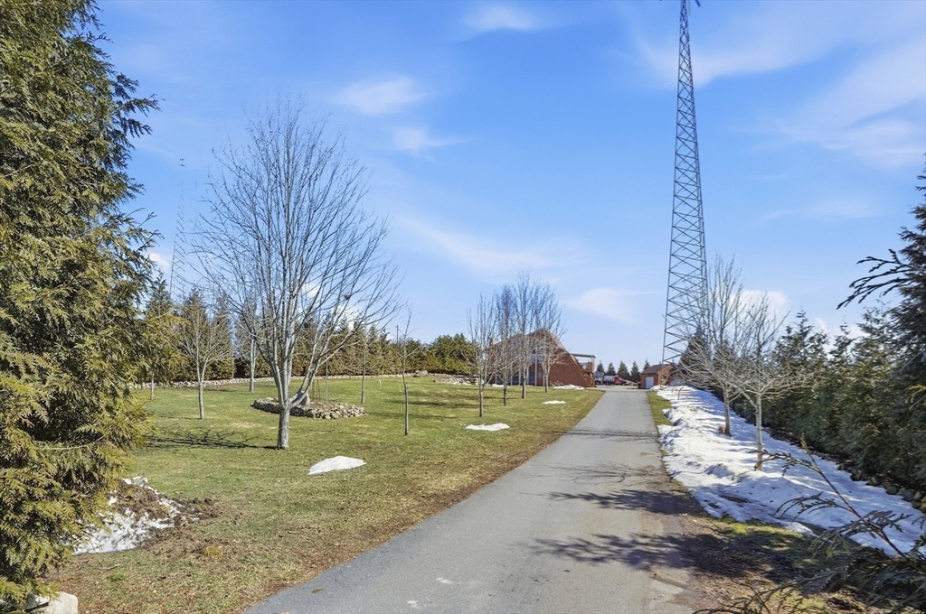 612 Drift Road Westport, MA 02790 - Photo 3 of 26