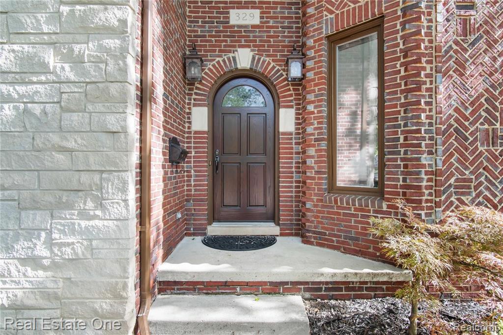 329 Griggs Street Rochester, MI 48307 - Photo 11 of 52