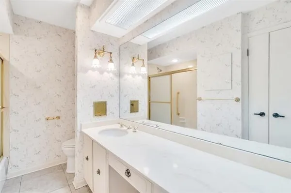 $1,300,000 | 3849 Ridgelake Drive, Metairie, LA 70002