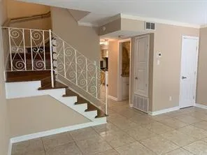 $1,300,000 | 3849 Ridgelake Drive, Metairie, LA 70002