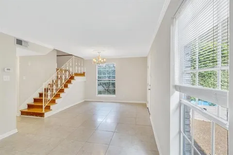 $1,300,000 | 3849 Ridgelake Drive, Metairie, LA 70002