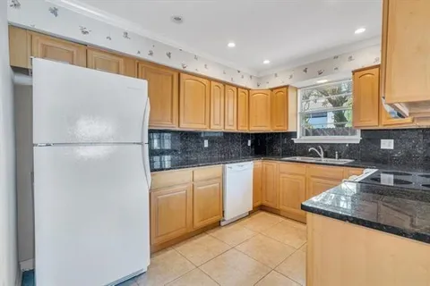 $1,300,000 | 3849 Ridgelake Drive, Metairie, LA 70002