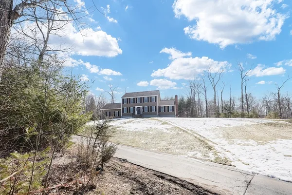 $636,100 | 30 Chocolog Road, Uxbridge, MA 01569
