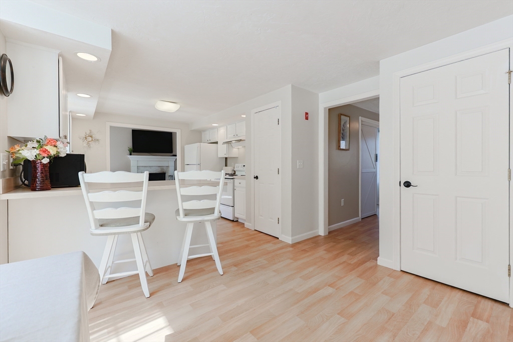 30 Chocolog Road Uxbridge, MA 01569 - Photo 12 of 36