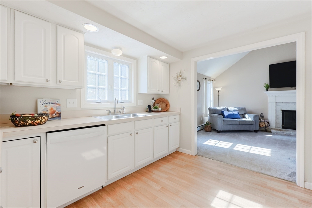 30 Chocolog Road Uxbridge, MA 01569 - Photo 13 of 36