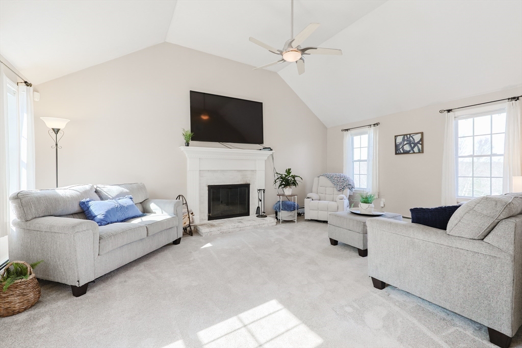 30 Chocolog Road Uxbridge, MA 01569 - Photo 14 of 36