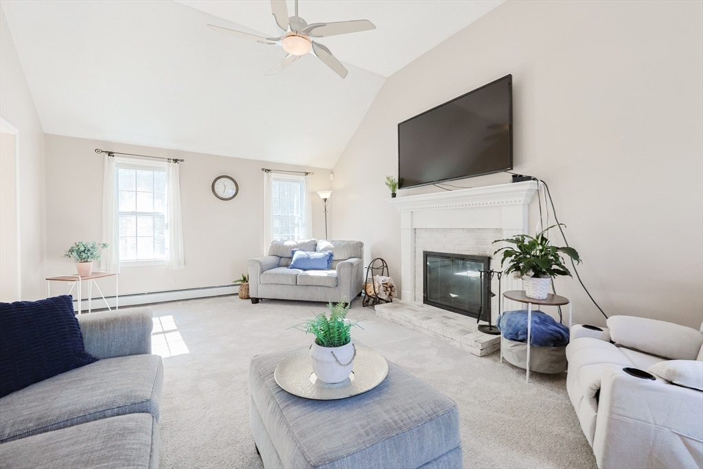 30 Chocolog Road Uxbridge, MA 01569 - Photo 15 of 36