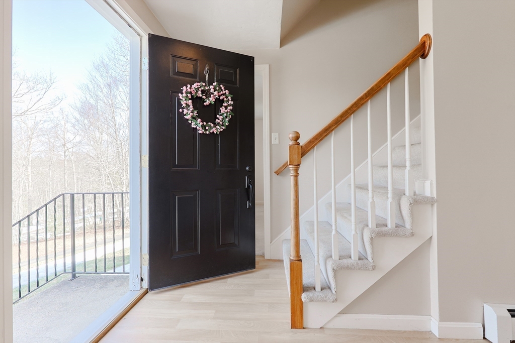 30 Chocolog Road Uxbridge, MA 01569 - Photo 2 of 36