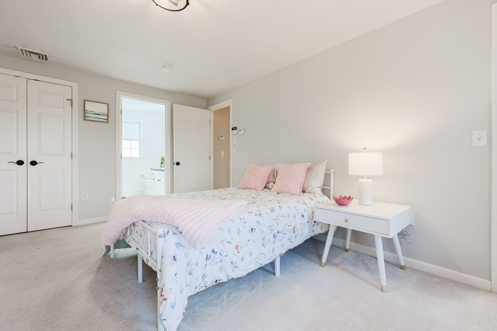 30 Chocolog Road Uxbridge, MA 01569 - Photo 28 of 36