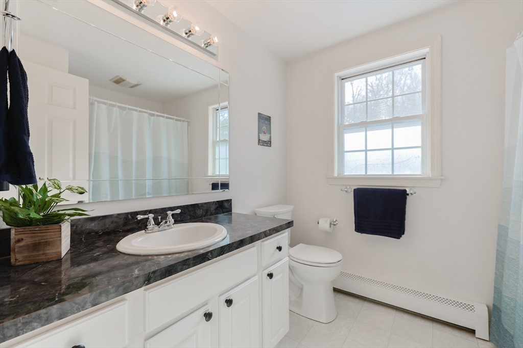 30 Chocolog Road Uxbridge, MA 01569 - Photo 32 of 36