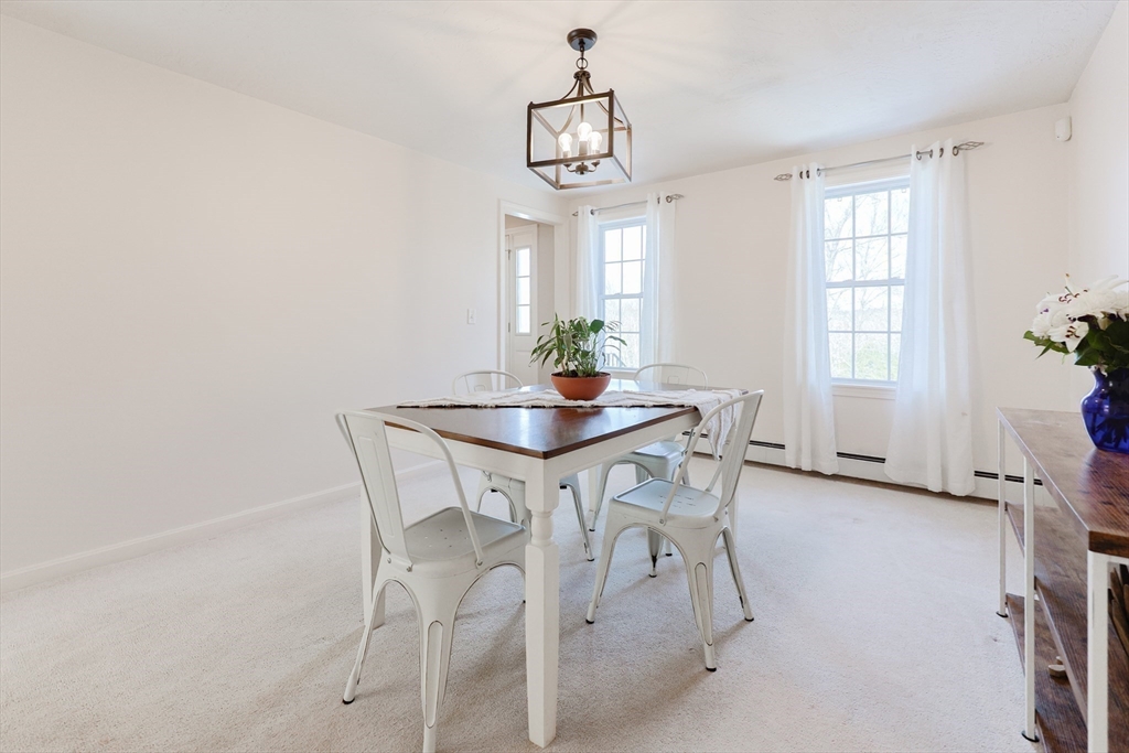 30 Chocolog Road Uxbridge, MA 01569 - Photo 4 of 36
