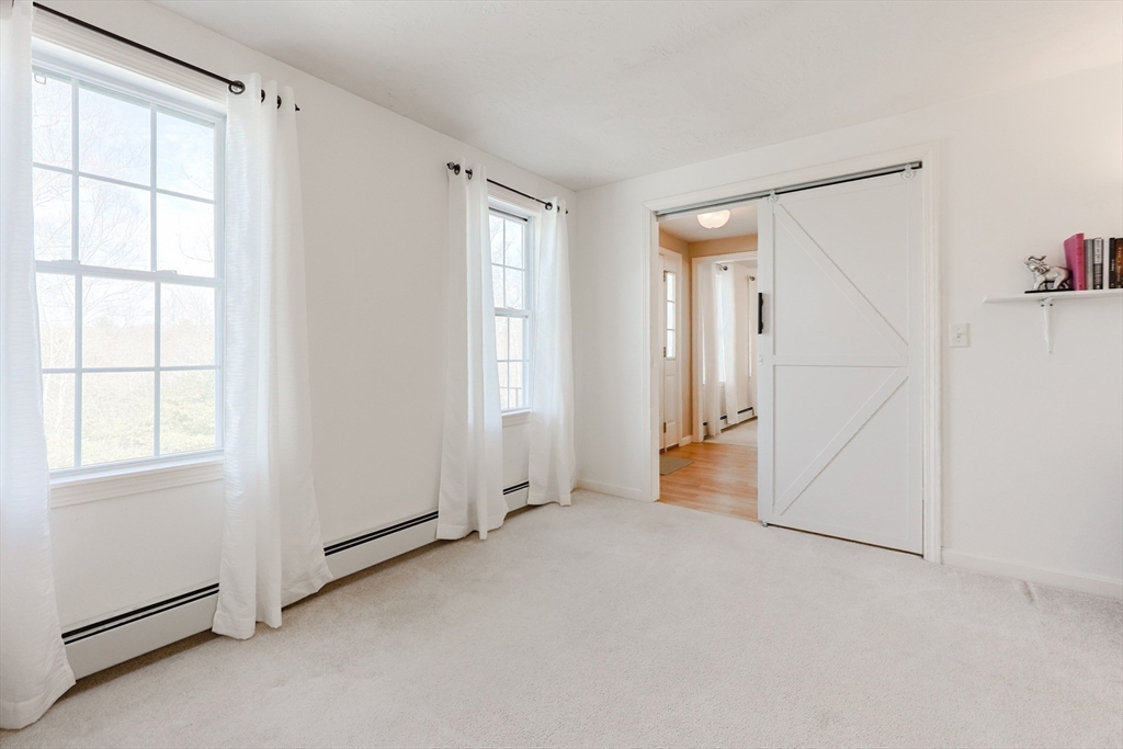 30 Chocolog Road Uxbridge, MA 01569 - Photo 6 of 36
