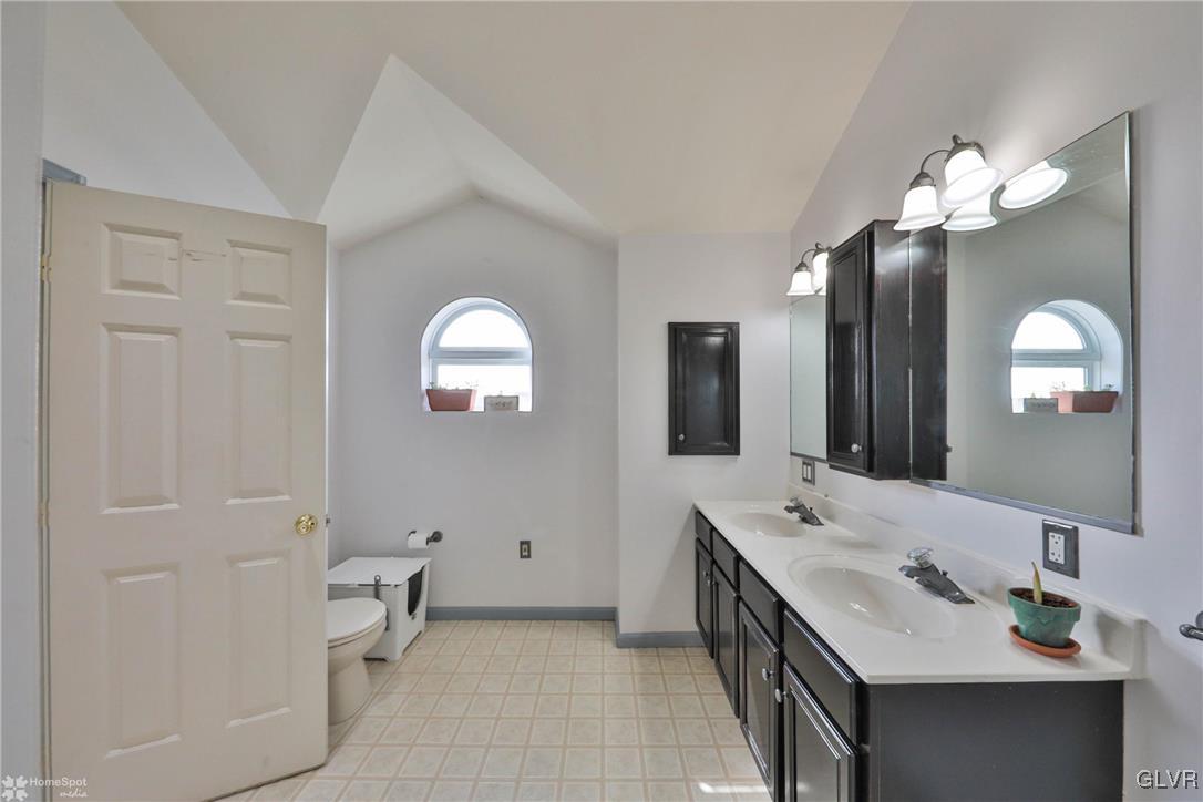 1262 Old Gate Road Northampton, PA 18067 - Photo 31 of 48 Gallery Image 31