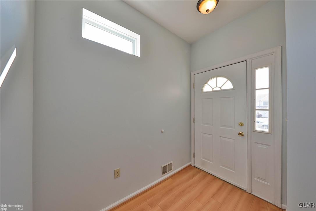 1262 Old Gate Road Northampton, PA 18067 - Photo 6 of 48 Gallery Image 6