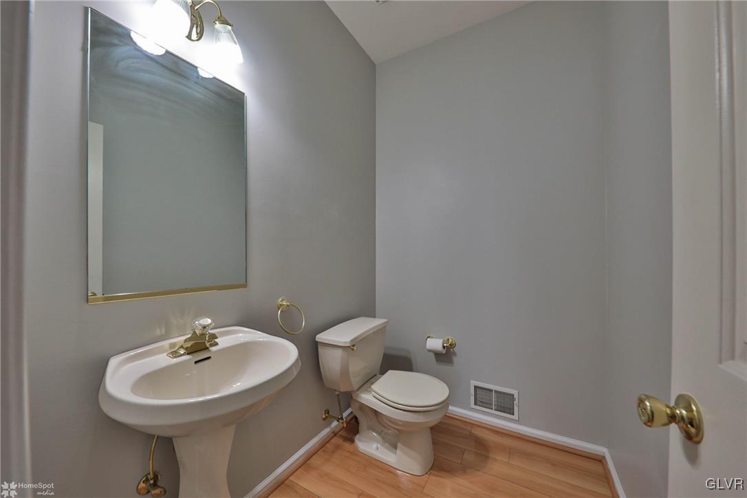 1262 Old Gate Road Northampton, PA 18067 - Photo 8 of 48 Gallery Image 8