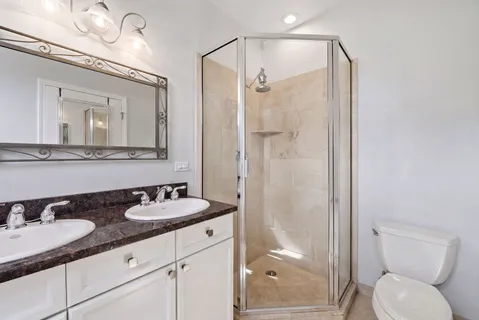 $3,800 | 814 West Hubbard Street, Unit 4, Chicago, IL 60642