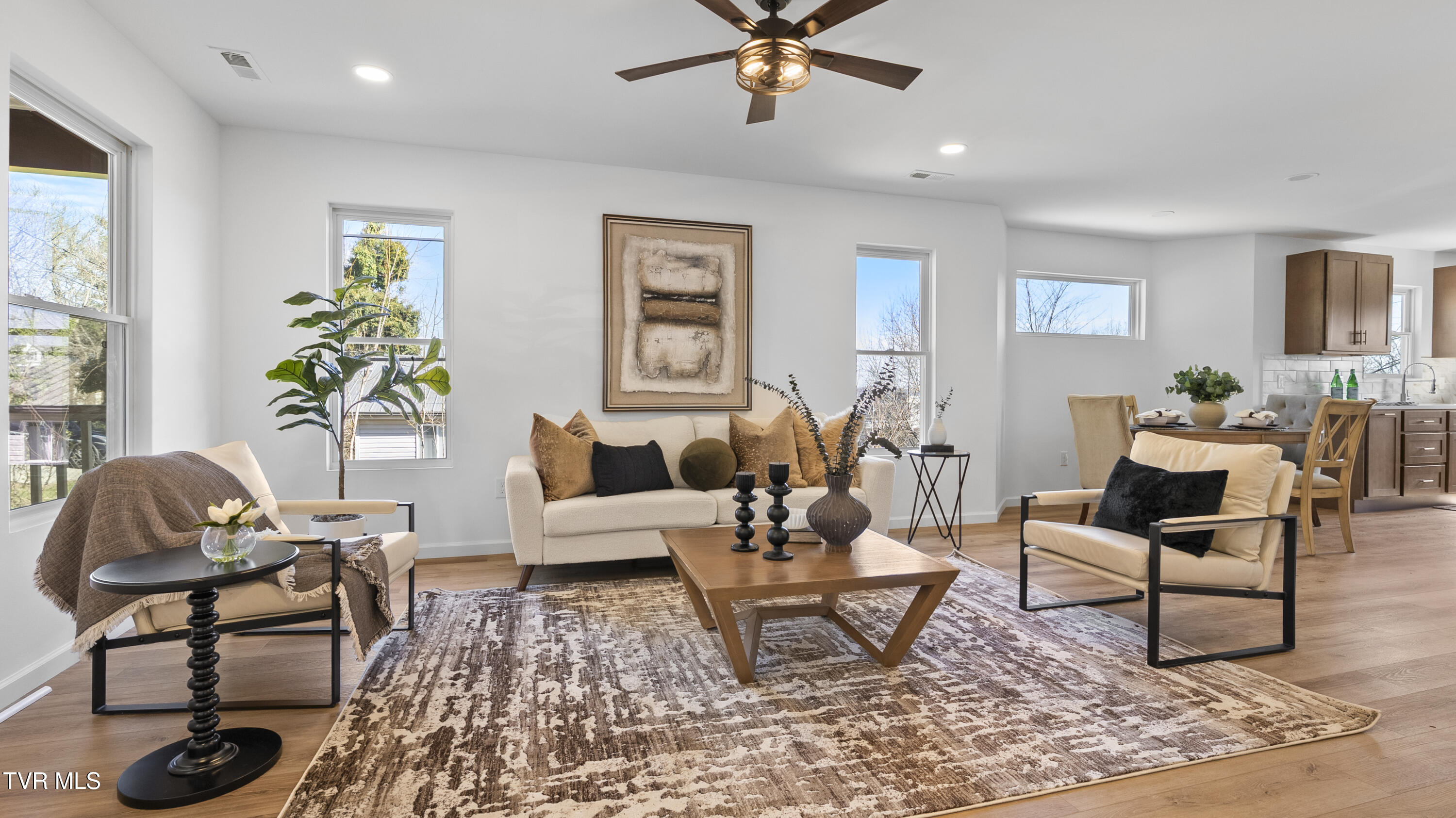 1021 Ridgecrest Street Morristown, TN 37814 - Photo 5 of 23 Ridgecrest 7