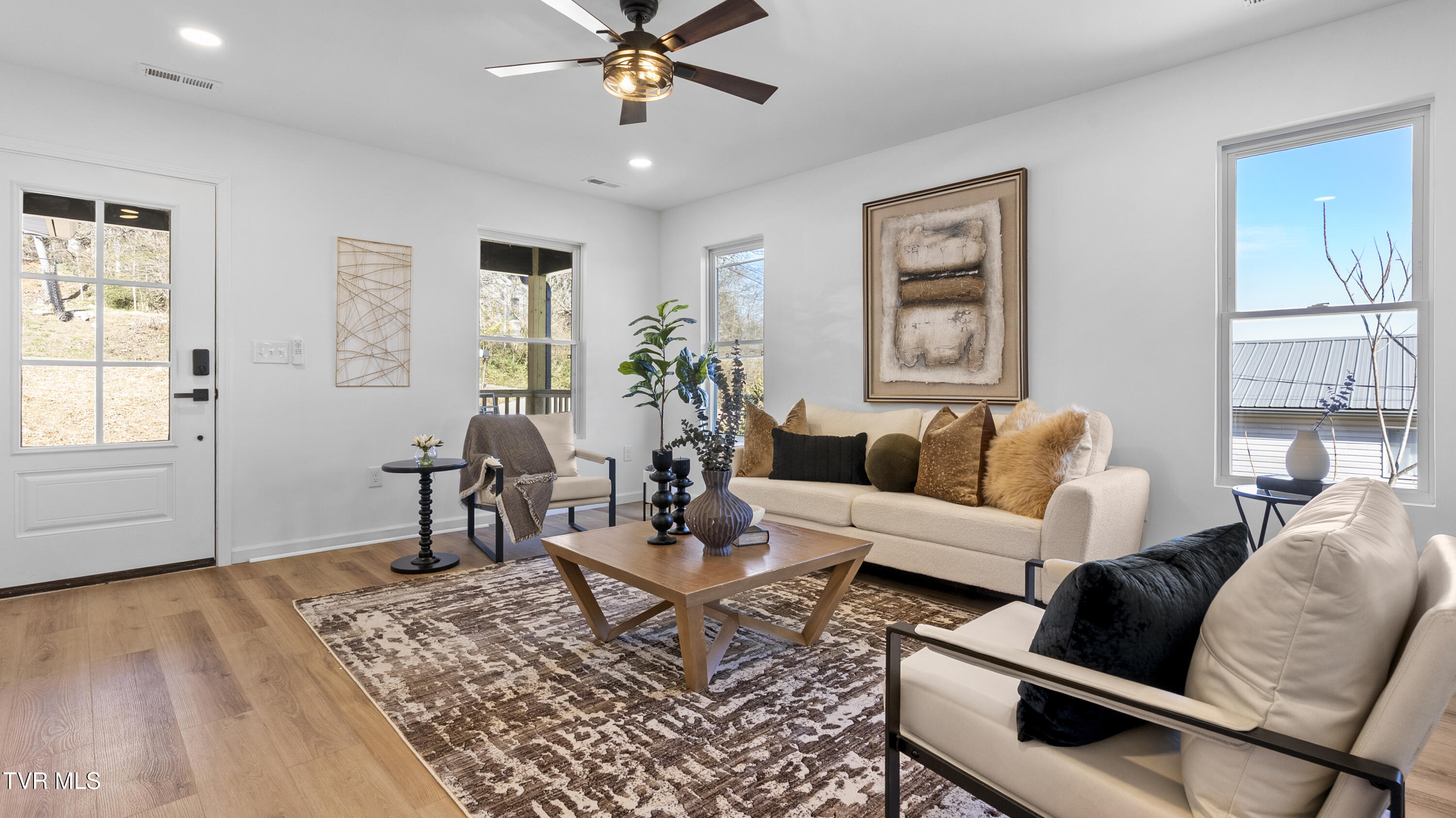 1021 Ridgecrest Street Morristown, TN 37814 - Photo 6 of 23 Ridgecrest 8