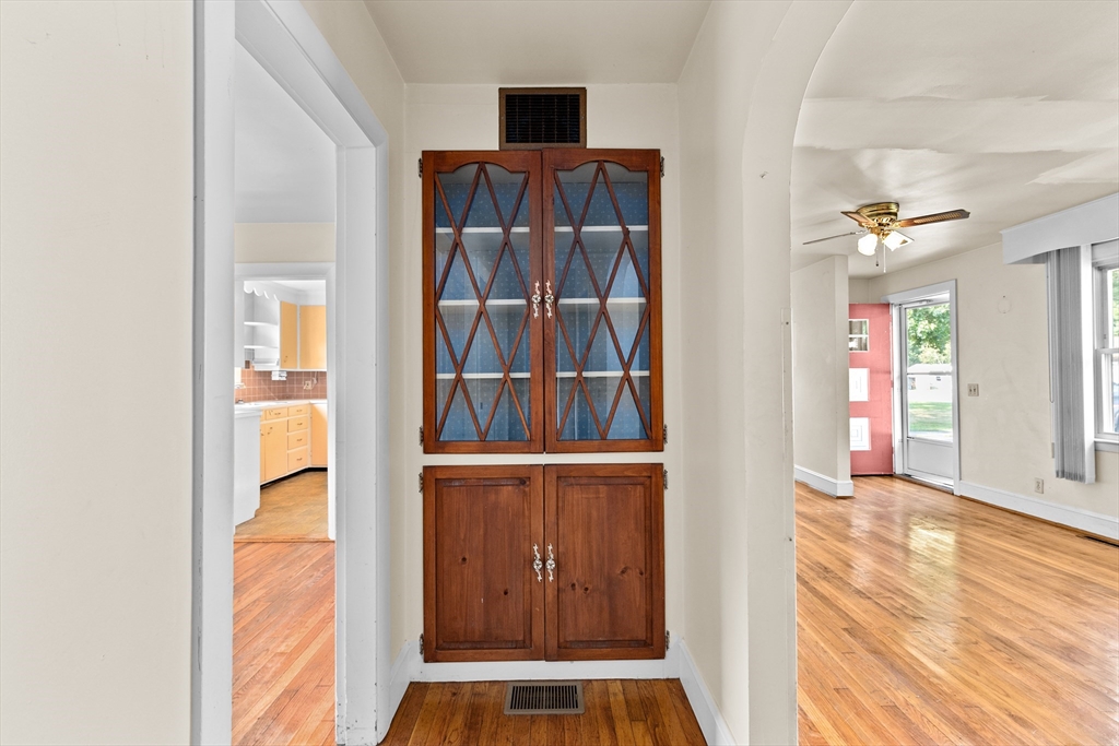 225 Cushman Road Rochester, MA 02770 - Photo 32 of 42 a view of an entryway with wooden floor