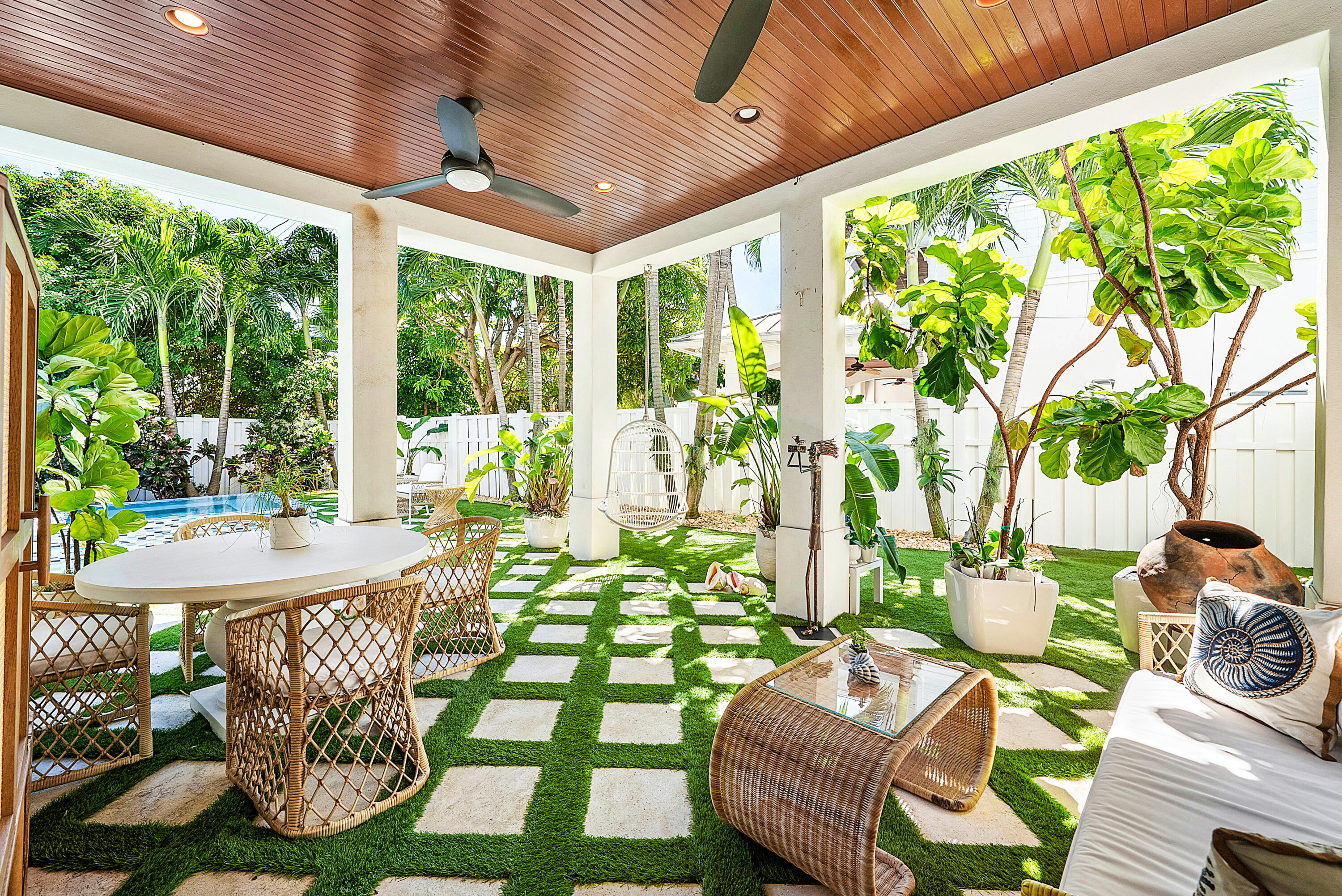 540 Northeast Spanish Trail Boca Raton, FL 33432 - Photo 37 of 47 a outdoor dining space with furniture and garden view