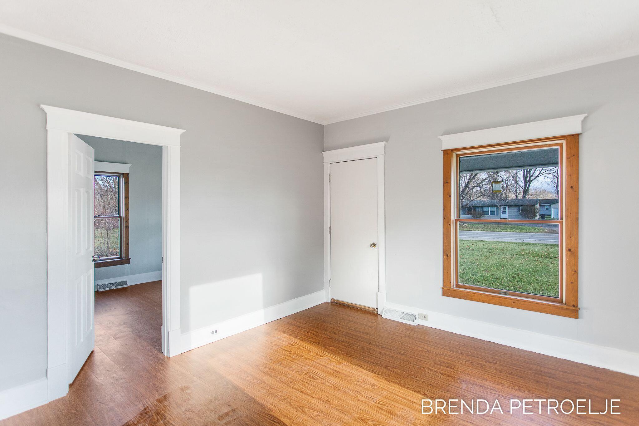 3674 Lincoln Road Hamilton, MI 49419 - Photo 21 of 39 Living room Facing Front Door