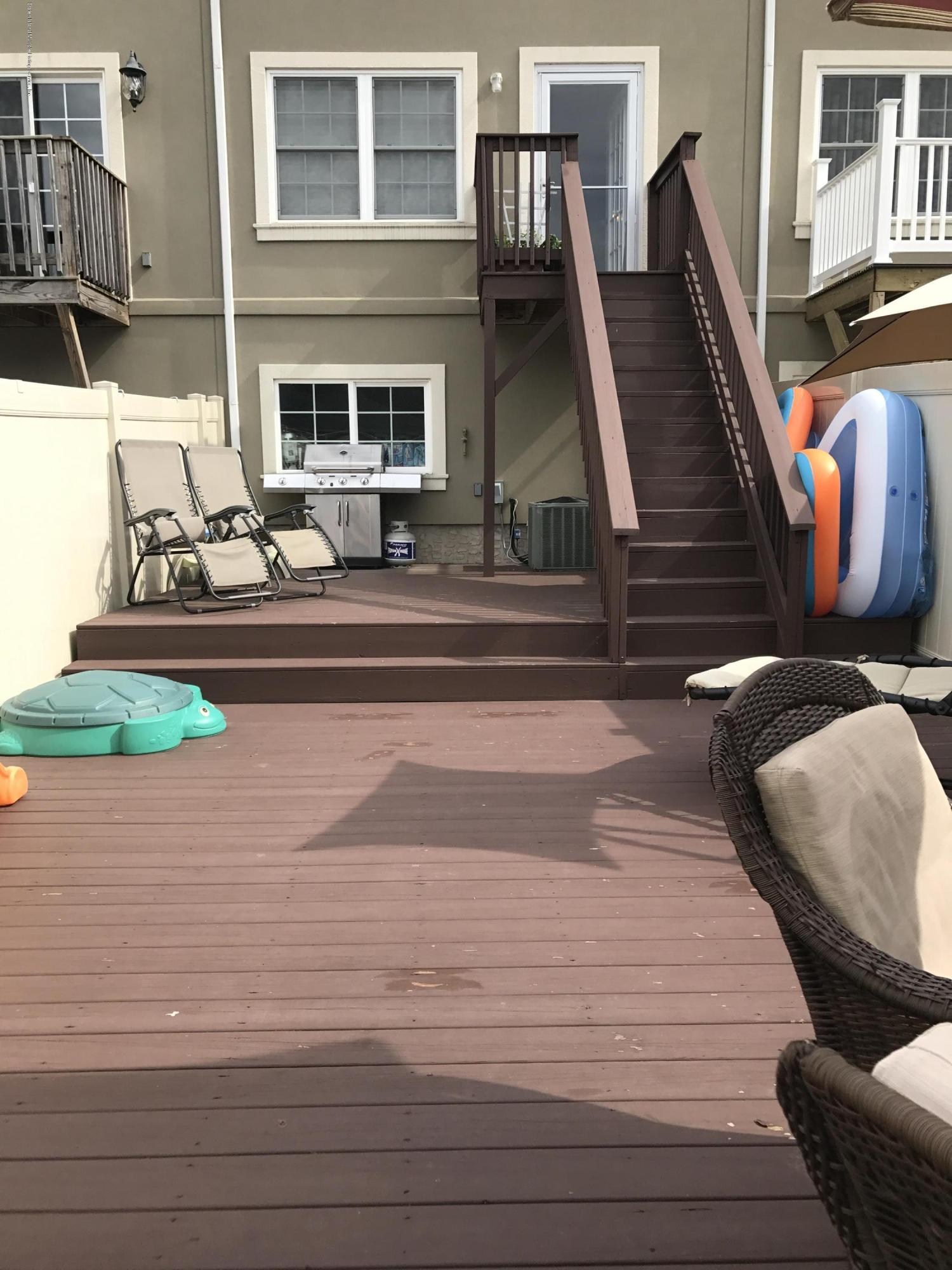 198 Presentation Circle Staten Island, NY 10312 - Photo 27 of 28 IMG_1775