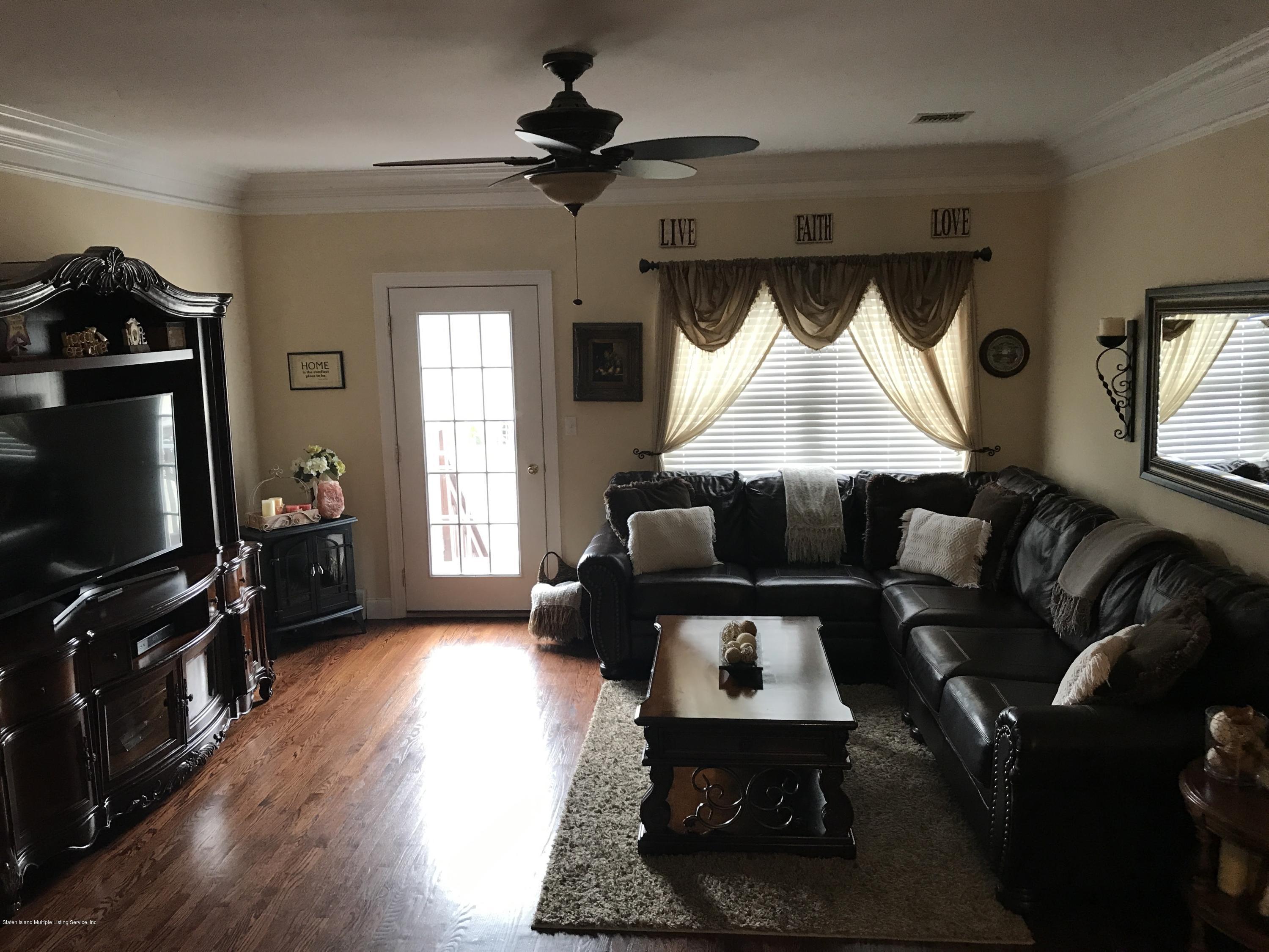 198 Presentation Circle Staten Island, NY 10312 - Photo 10 of 28 IMG_1723