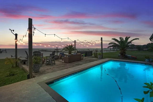 a view of a terrace with sitting area
