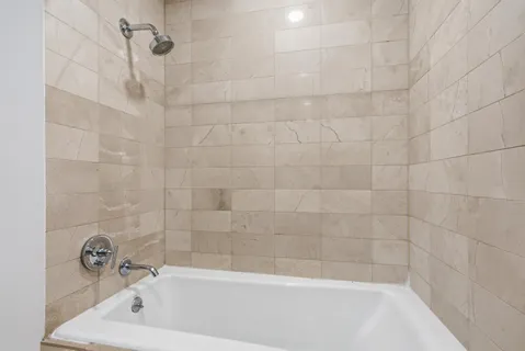 $560,000 | 4 Beacon Way, Unit 303, Jersey City, NJ 07304