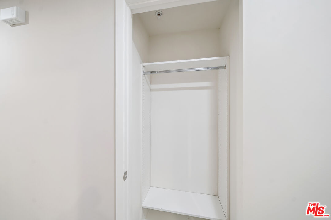 1226 South Bedford Street, Unit 104 Los Angeles, CA 90035 - Photo 12 of 29