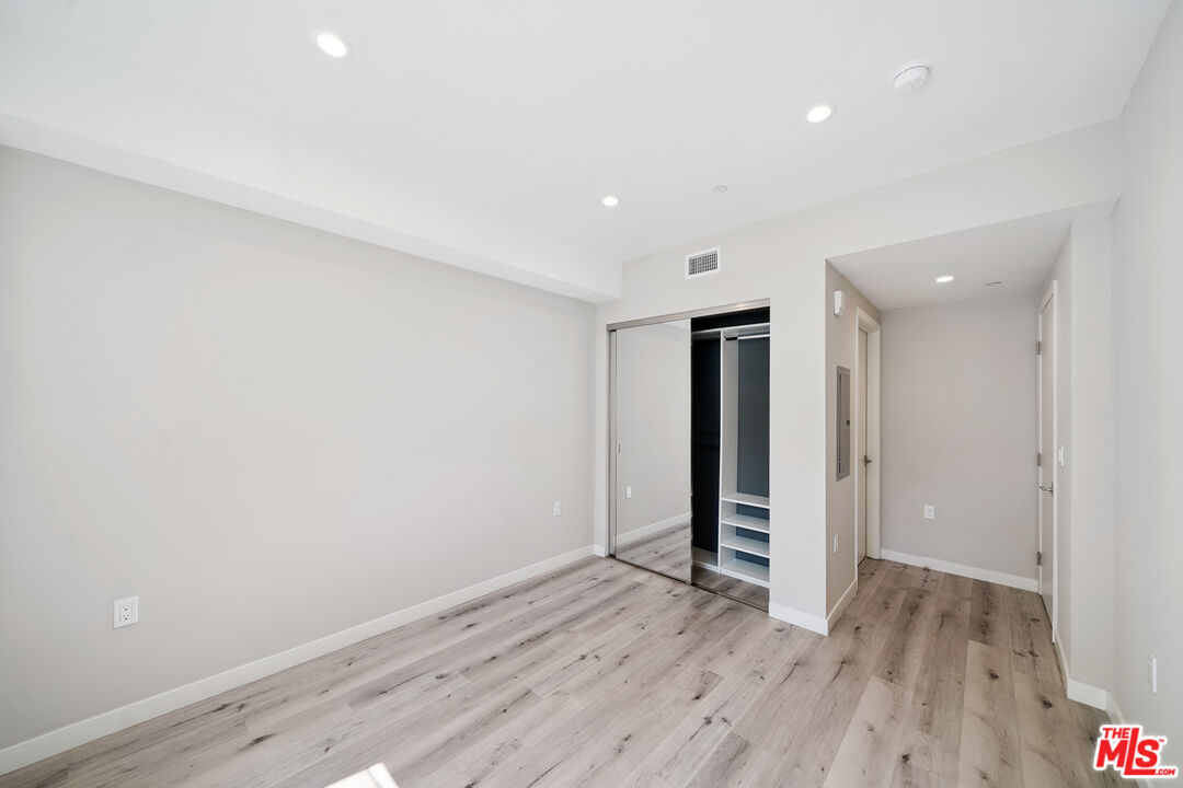 1226 South Bedford Street, Unit 104 Los Angeles, CA 90035 - Photo 14 of 29