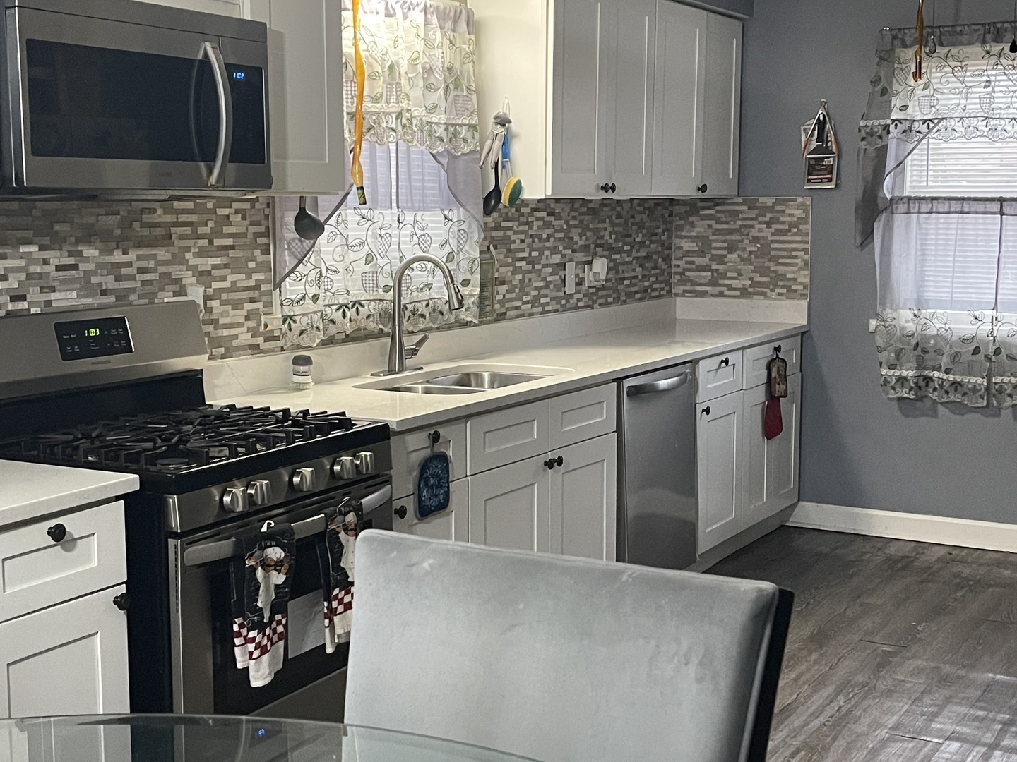 12600 South Wallace Street Chicago, IL 60628 - Photo 3 of 12