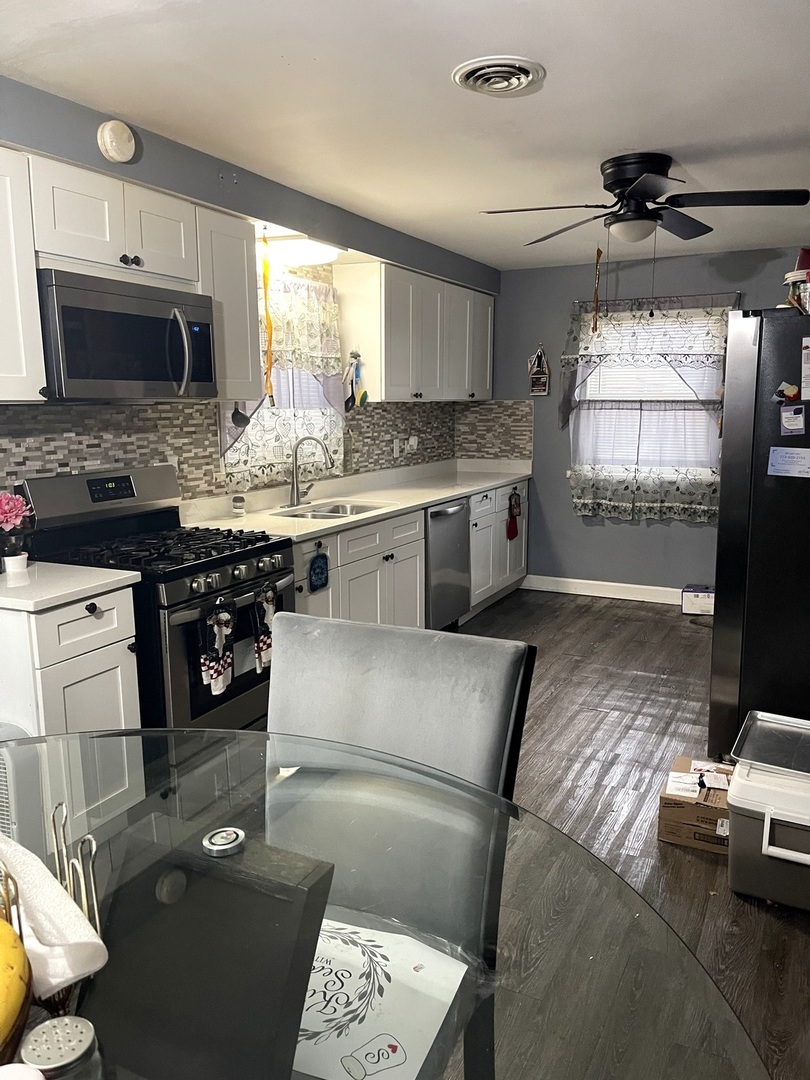 12600 South Wallace Street Chicago, IL 60628 - Photo 4 of 12