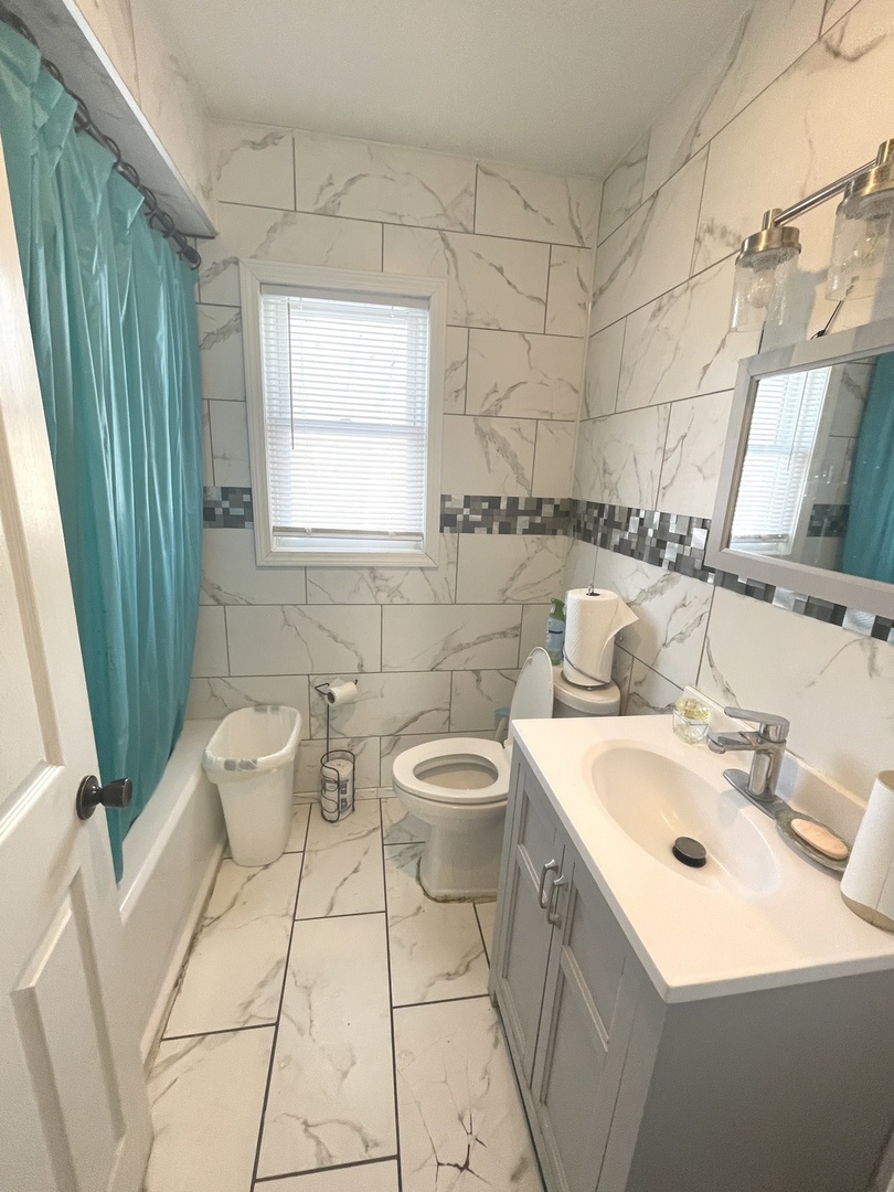 12600 South Wallace Street Chicago, IL 60628 - Photo 7 of 12