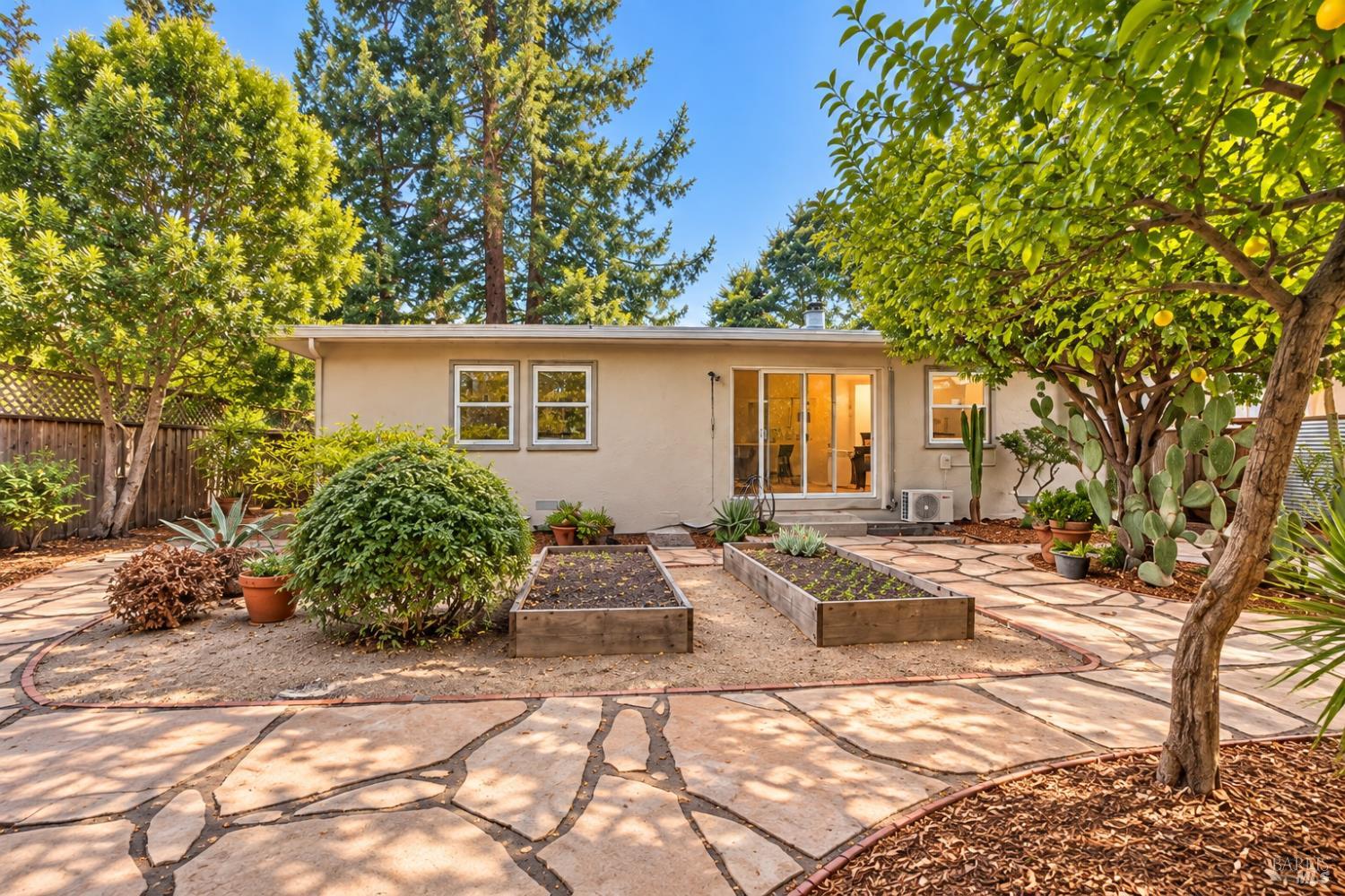 732 Pacific Avenue Santa Rosa, CA 95404 - Photo 2 of 33 Gallery Image 2