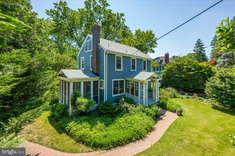$1,050,000 | 3810 Dresden Street, Kensington, MD 20895