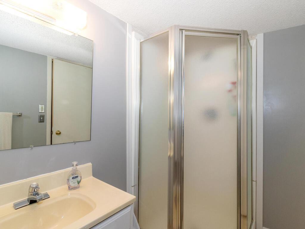 5909 Decatur Avenue North New Hope, MN 55428 - Photo 11 of 52