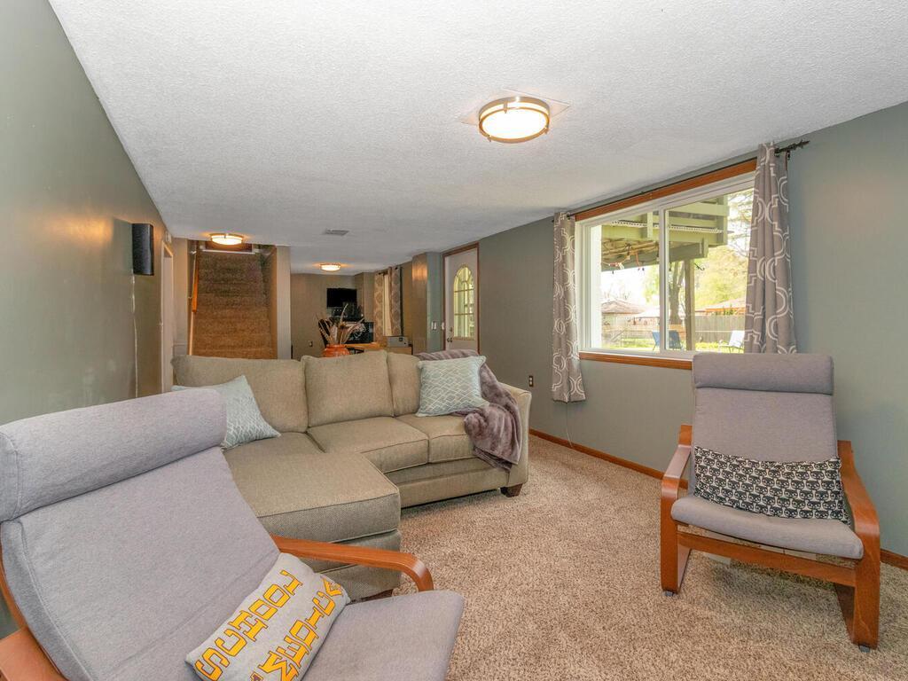 5909 Decatur Avenue North New Hope, MN 55428 - Photo 17 of 52