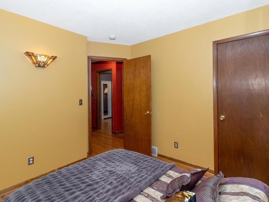 5909 Decatur Avenue North New Hope, MN 55428 - Photo 30 of 52