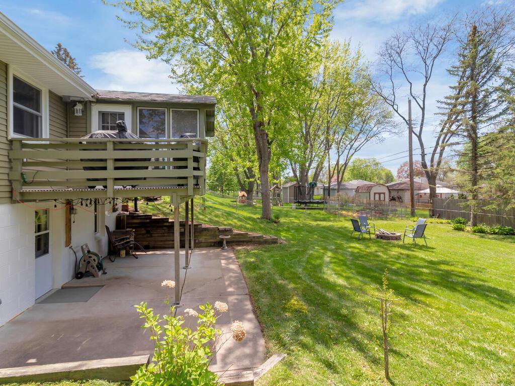 5909 Decatur Avenue North New Hope, MN 55428 - Photo 3 of 52