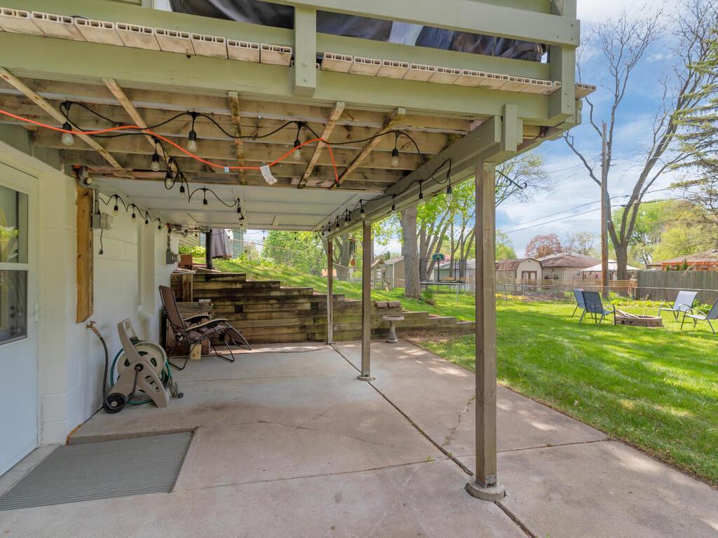 5909 Decatur Avenue North New Hope, MN 55428 - Photo 4 of 52
