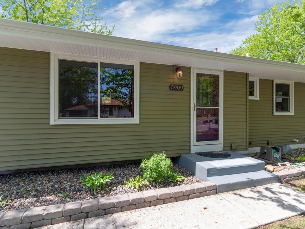 5909 Decatur Avenue North New Hope, MN 55428 - Photo 48 of 52