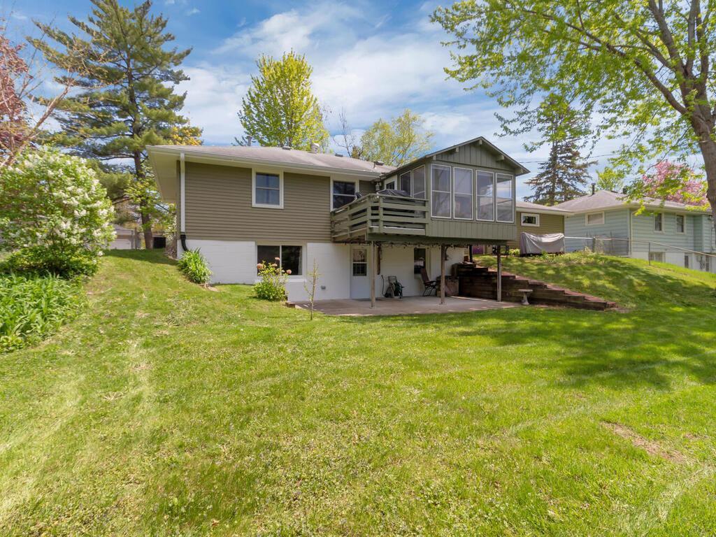 5909 Decatur Avenue North New Hope, MN 55428 - Photo 6 of 52